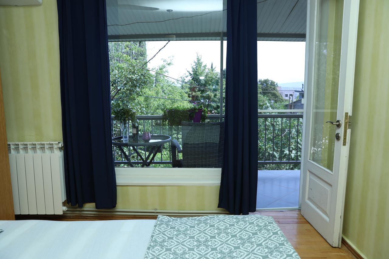 4Bd Appartaments With Cozy Garden Tiflis Exterior foto